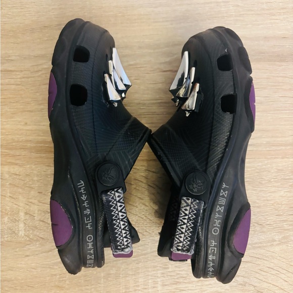 CROCS MARVEL Kids Black Panther Kids Classic All-Terrain Clog Size 12 - Picture 5 of 8